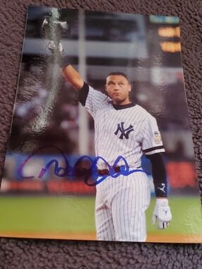 Derek Jeter Autograph 4x6 Photo